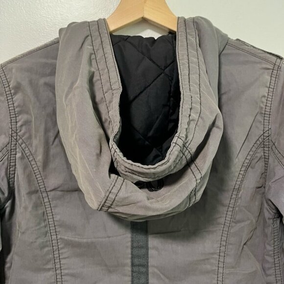 TNA Aritzia “Platoon” Military Jacket Gray Quilted Hooded Size S - Picture 4 of 16